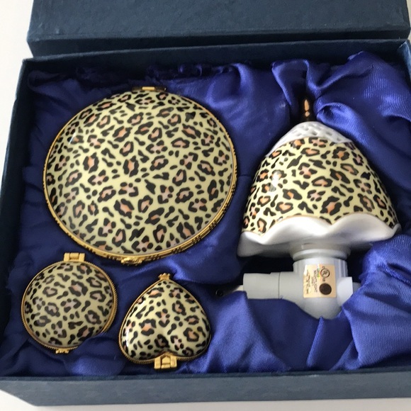 Sorelle fine porcelain jewelry box - Picture 9 of 9